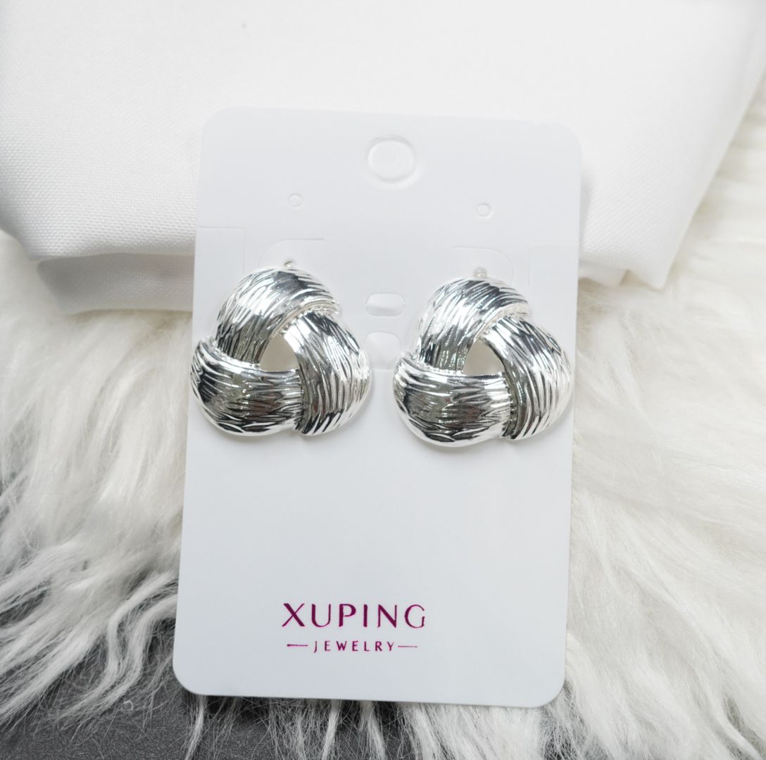 ARETE RODIO TRIANGULO RAYAS PLATEADO